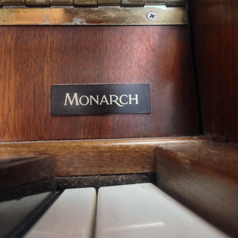 BALDWIN Monarch upright piano